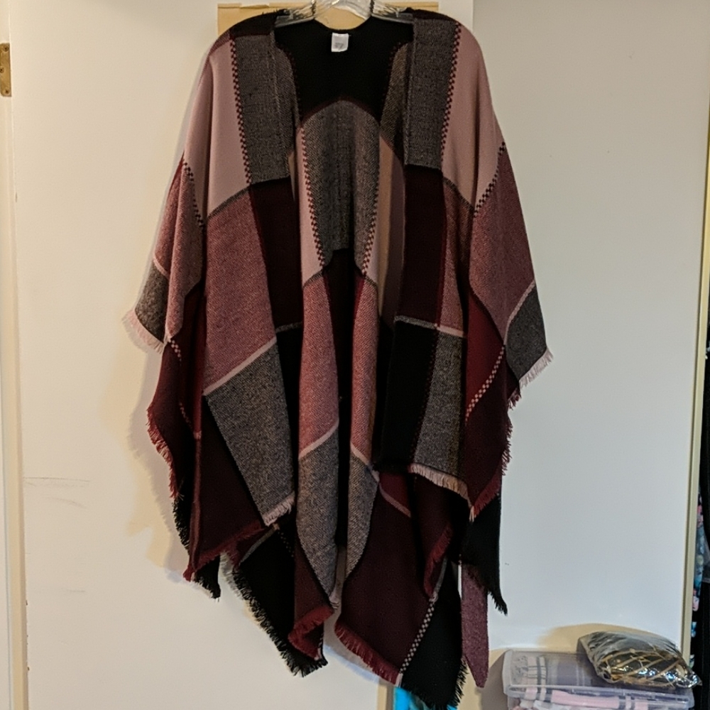 Dressbarn Shawl - Black and Purple